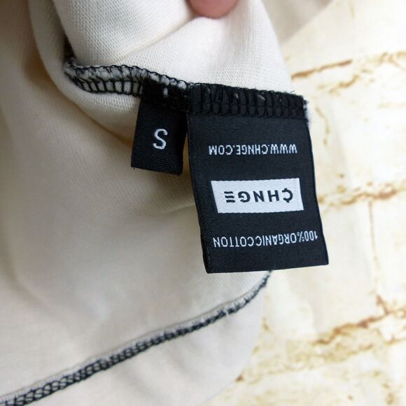 CHNGE T-Shirt Women S Black Ivory Split Butterfly Crop Boxy Two-Tone Sustainable - Picture 10 of 11